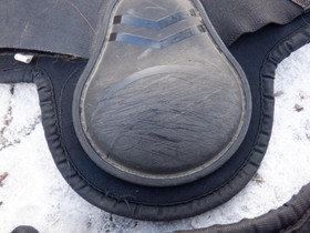 Mustat matalat takajalansuojat COB/FULL