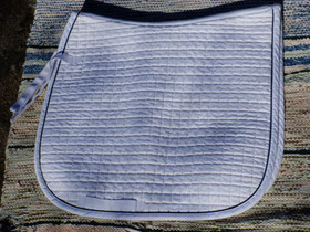 Valkoinen satulahuopa koulusatulaan FULL