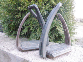 Freejump Soft Up Pro + ruskeat jalustimet