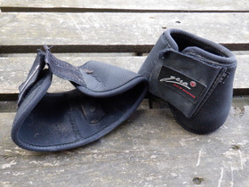 Gera mustat neopreeniputsit M/L?