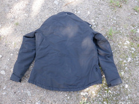 Ridzi musta paksu toppatakki 42/44, pientä kokoa