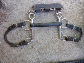 Jäykkä kumipelham ketjulla, 12,5-13 cm, paksuus 20 mm