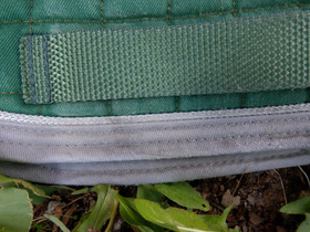 Vihreä kouluhuopa harmailla kanteilla FULL