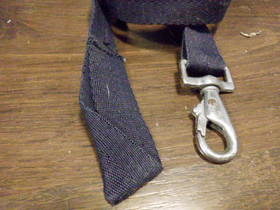 Jalkaremmi, venymätön, tummansininen 1 kpl