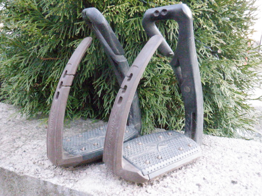 Freejump Soft Up Pro + ruskeat jalustimet