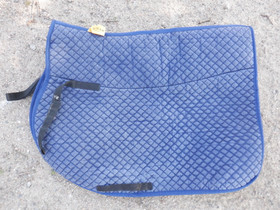 Sininen neliöhuopa yleissatulaa, alapinnassa teddyä FULL