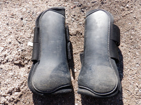 BT Pro mustat jännesuojat FULL