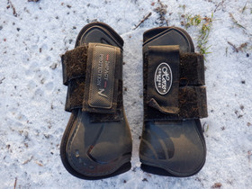 Eri paria olevat mustat jännesuojat FULL