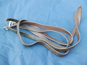 Punertavaan vivahtavat, ruskeat, paksua nahkaa jalustinremmit 160 cm