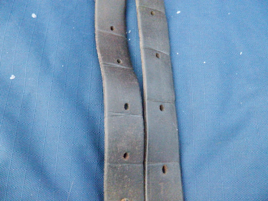 Punertavaan vivahtavat, ruskeat, paksua nahkaa jalustinremmit 160 cm