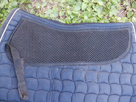 B Vertigo tummansininen satulahuopa mustalla pehmustepaneelilla FULL