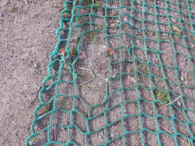 Slow feeder heinäverkko n. 2,65 x 2,65 m, reikäkoko n. 5 cm