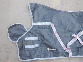 Trinity musta highneck n. 50 g sisätoppaloimi 155 cm