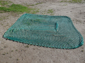 Slow feeder heinäverkko n. 2,55 x 2,7 m, reikäkoko n. 5 cm