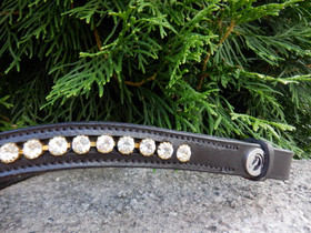Ruskea, muotoiltu otsapanta timanteilla 43 cm