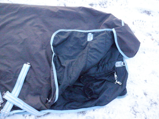 Horze ruskea sisätoppaloimi n. 250 (?) g,  135 cm