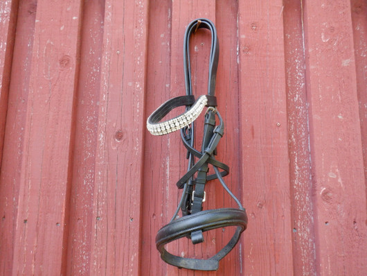 Horseware-suitset blingillä otsapannalla COB