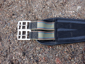 UUSI? hieman muotoiltu musta satulavyö neopreenia/sympatexia 100 cm 