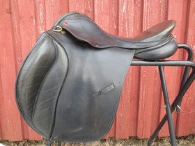 Albion Selecta yleissatula, leveys W istuin 17 tuumaa 