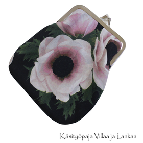 Lisää Anemone-kukkaro 35€ tilaukseen kaupanpäälle! RAJOITETTU ERÄ!
