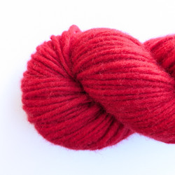 Unelma fluffy lamb´s wool yarn, 90g, colored