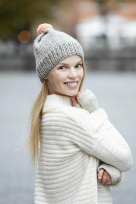 Beanie with light pink pom pom 