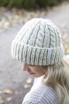 Plait beanie