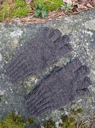 Fingerless mittens