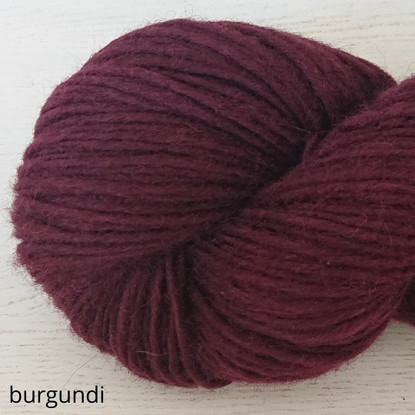 Unelma fluffy lamb´s wool yarn, colored