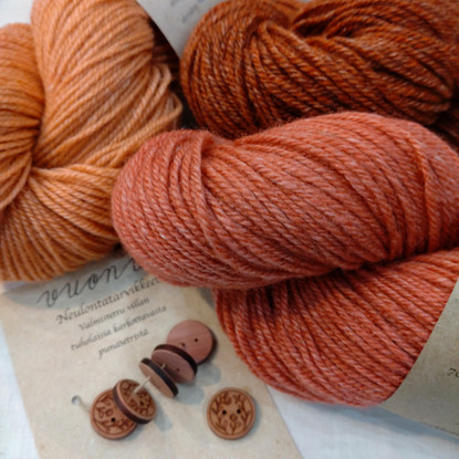 Setripuinen nappi, yksittäin, puolukka