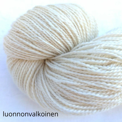 Wilhelmi  worsted yarn, undyed