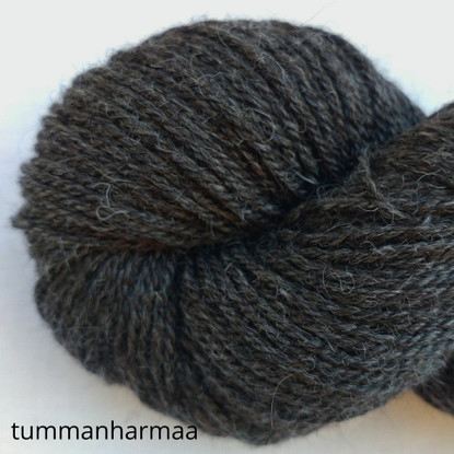 Pentti worsted yarn, undyed