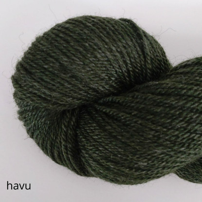 Pentti worsted yarn, dyed, different colors