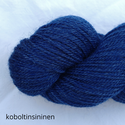 Pentti worsted yarn, dyed, different colors