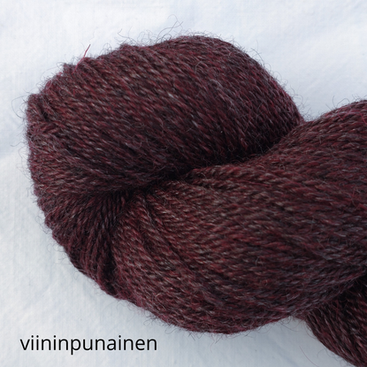 Pentti worsted yarn, dyed, different colors