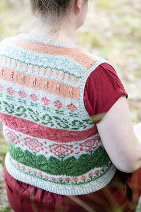 Flowers and butterflies vest, pattern as a file
