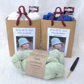 crocheting packet (pattern in Finnish)
