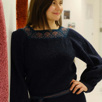 Neuloosisko Elsa mekko, (pattern in Finnish)