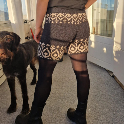 Neuloosisko Romola shortsit, printtiohje