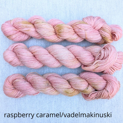 Pentti worsted yarn, hand dyed