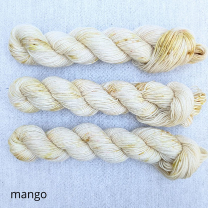 Pentti worsted yarn, hand dyed