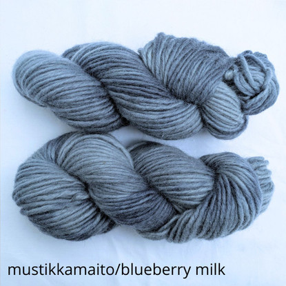 Unelma fluffy lamb´s wool yarn, hand dyed