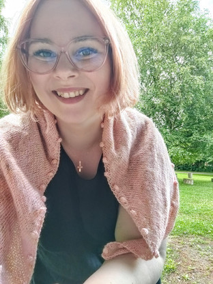 Mansikkakerma scarf pattern (in Finnish)