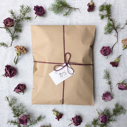 a mystery Christmas present (pattern in Finnish)