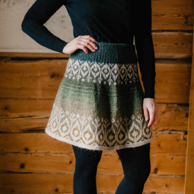 Neuloosisko Romola hame, (pattern in Finnish)