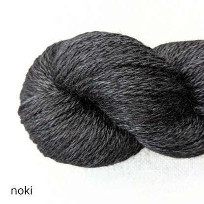 Pentti worsted yarn, dyed, different colors