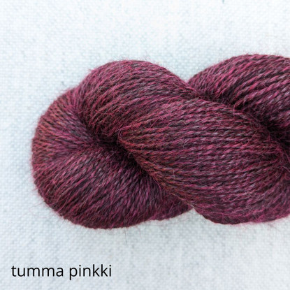 Pentti worsted yarn, dyed, different colors
