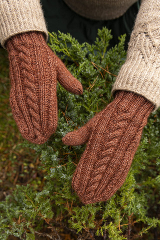 Palmikko - mittens, pattern in Finnish
