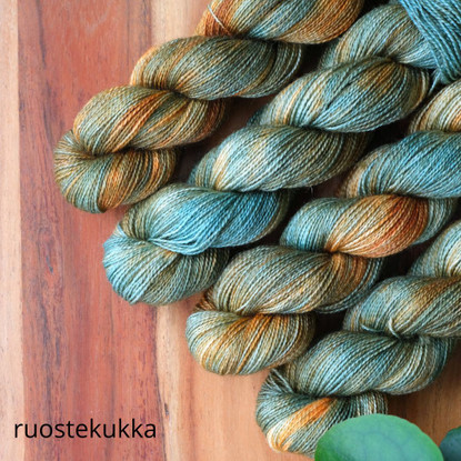 Wilhelmi  worsted yarn, hand dyed