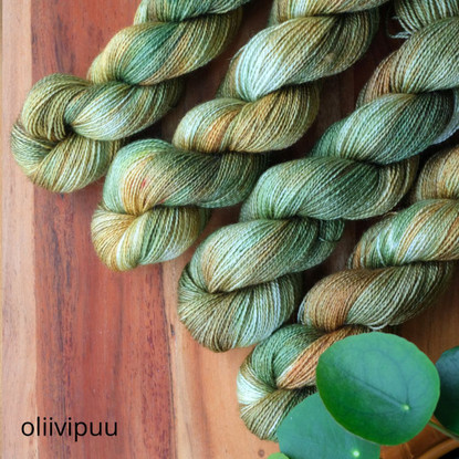 Wilhelmi  worsted yarn, hand dyed
